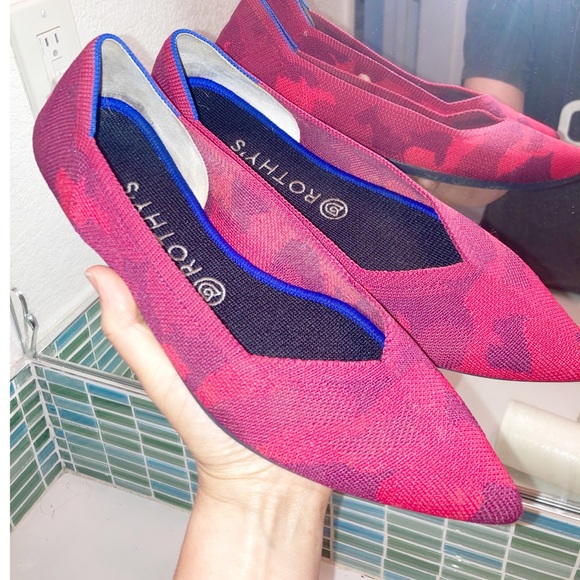 Rothy's The Point in Red Camo - Picture 5 of 12